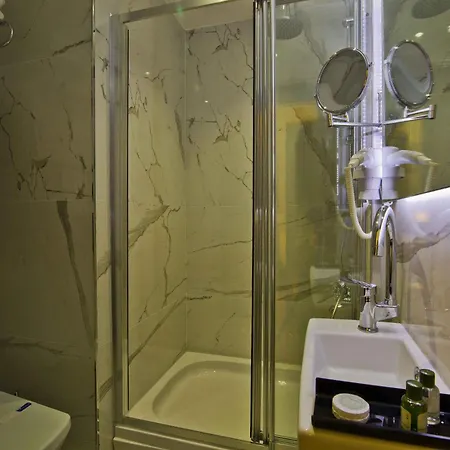 No2 By Suekrue ホテル アダラー