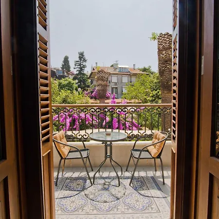 No2 By Suekrue Hotel