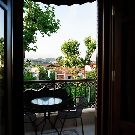 No2 By Suekrue Hotel