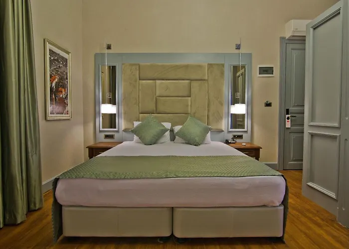 Hotel No2 By Suekrue